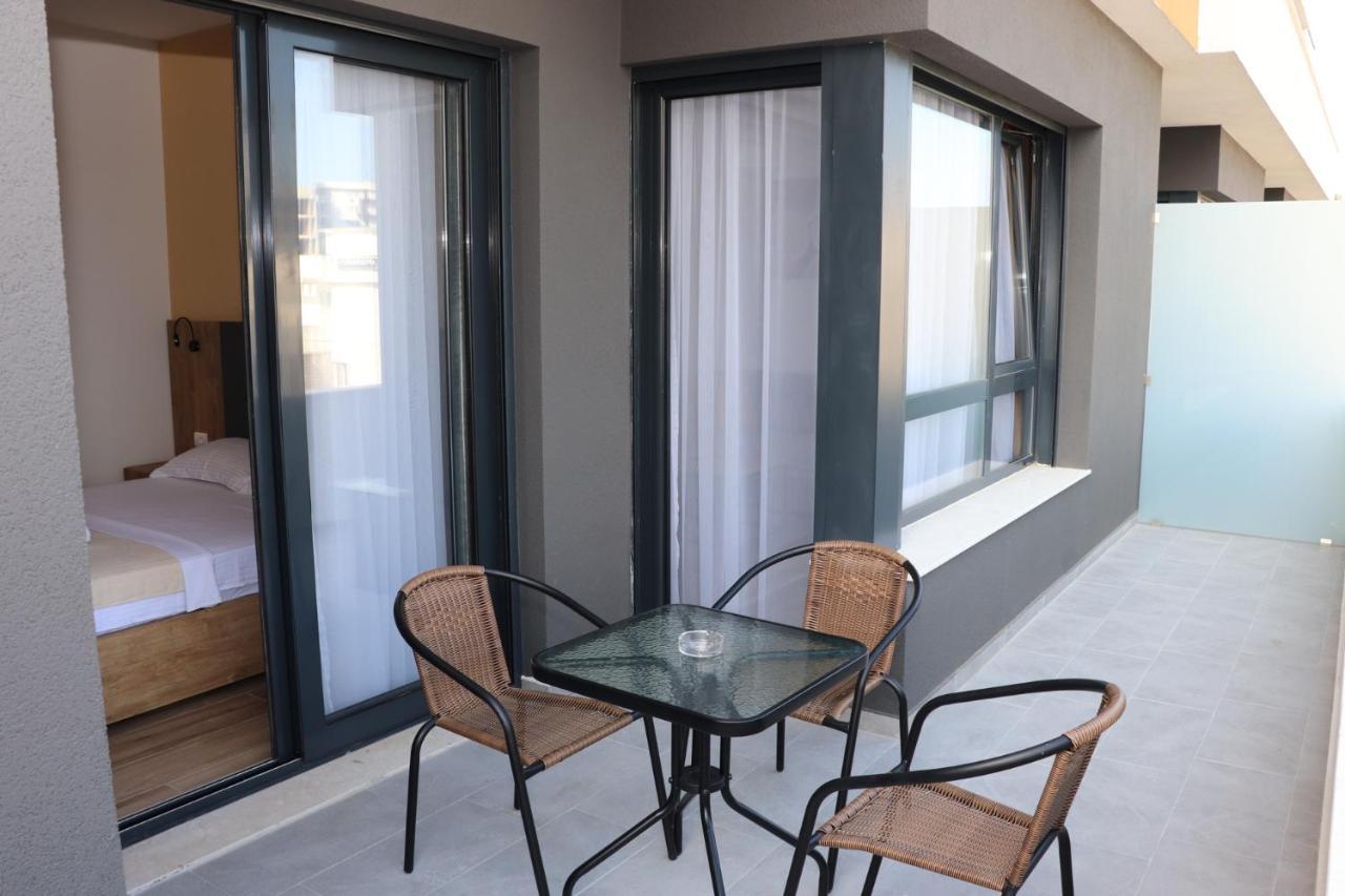 Eagles Apartments & Suites Ulcinj Luaran gambar
