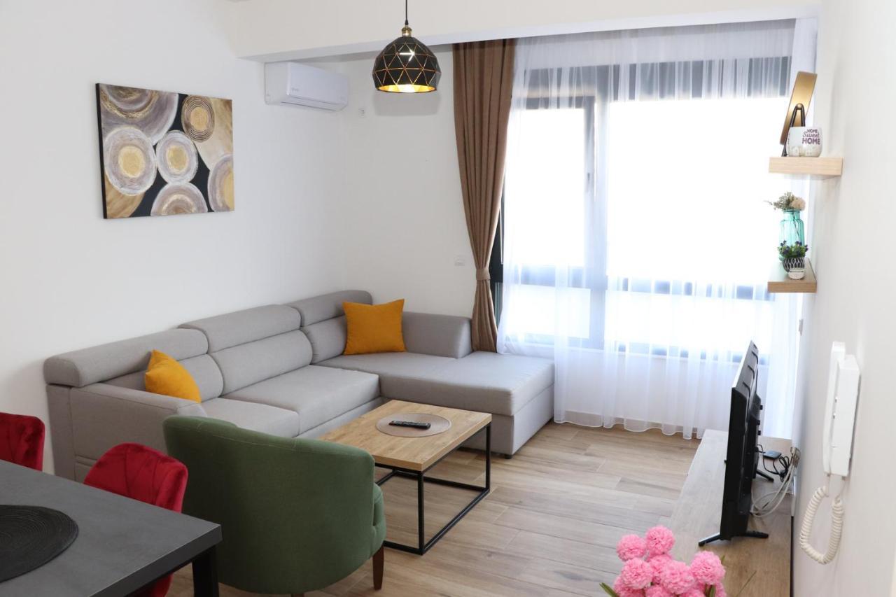 Eagles Apartments & Suites Ulcinj Luaran gambar