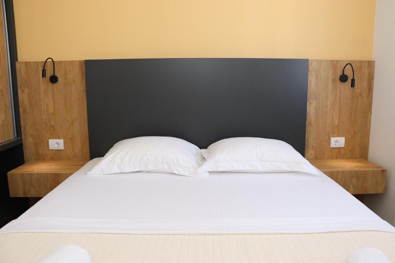 Eagles Apartments & Suites Ulcinj Luaran gambar