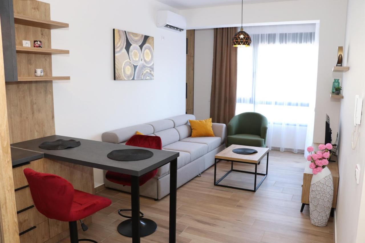 Eagles Apartments & Suites Ulcinj Luaran gambar