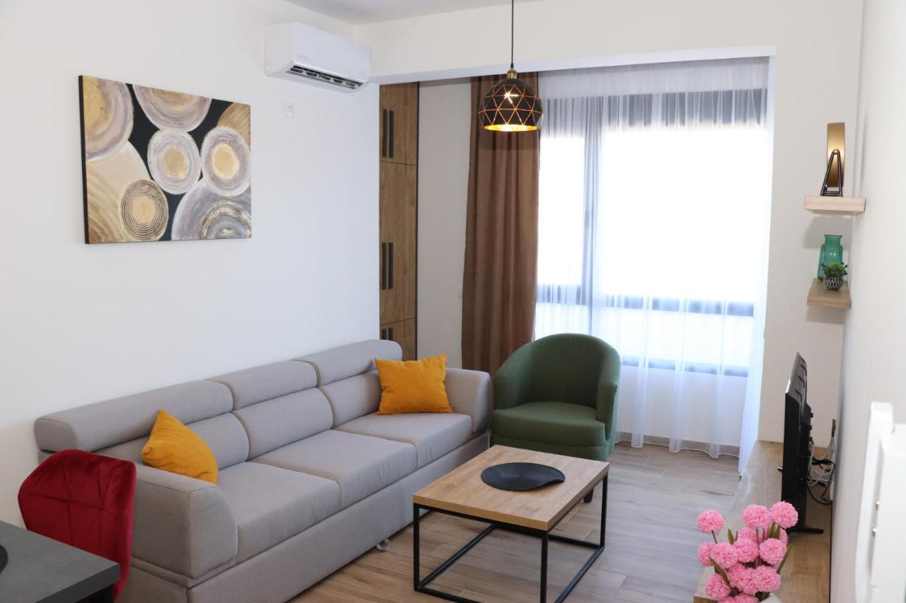 Eagles Apartments & Suites Ulcinj Luaran gambar