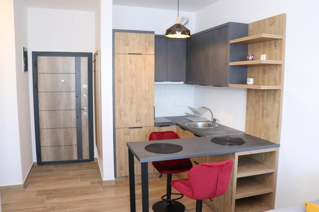 Eagles Apartments & Suites Ulcinj Luaran gambar