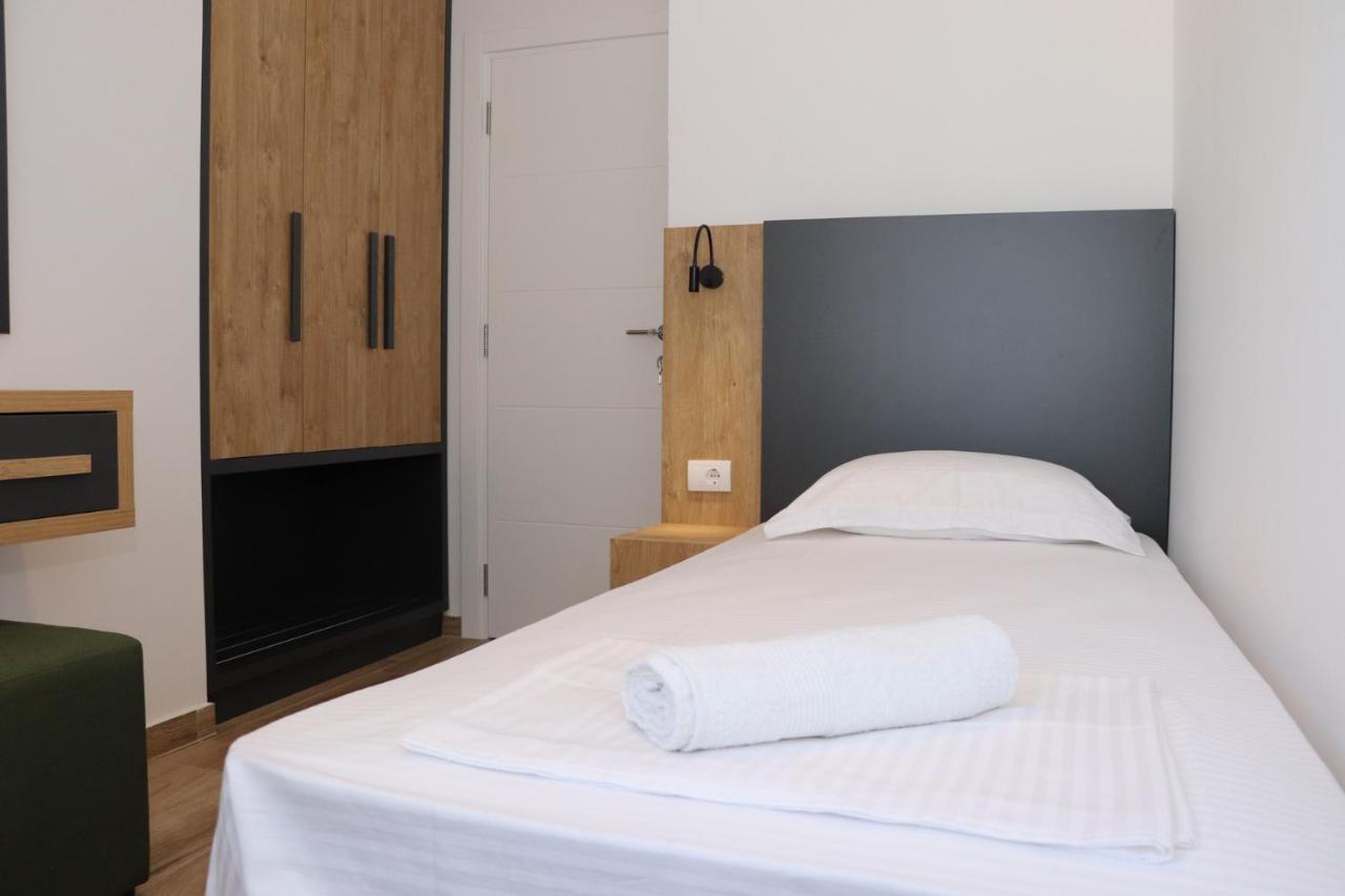 Eagles Apartments & Suites Ulcinj Luaran gambar