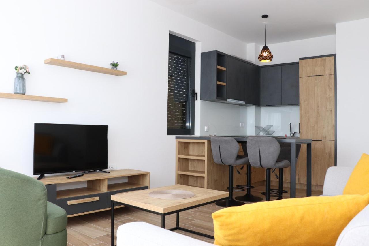 Eagles Apartments & Suites Ulcinj Luaran gambar
